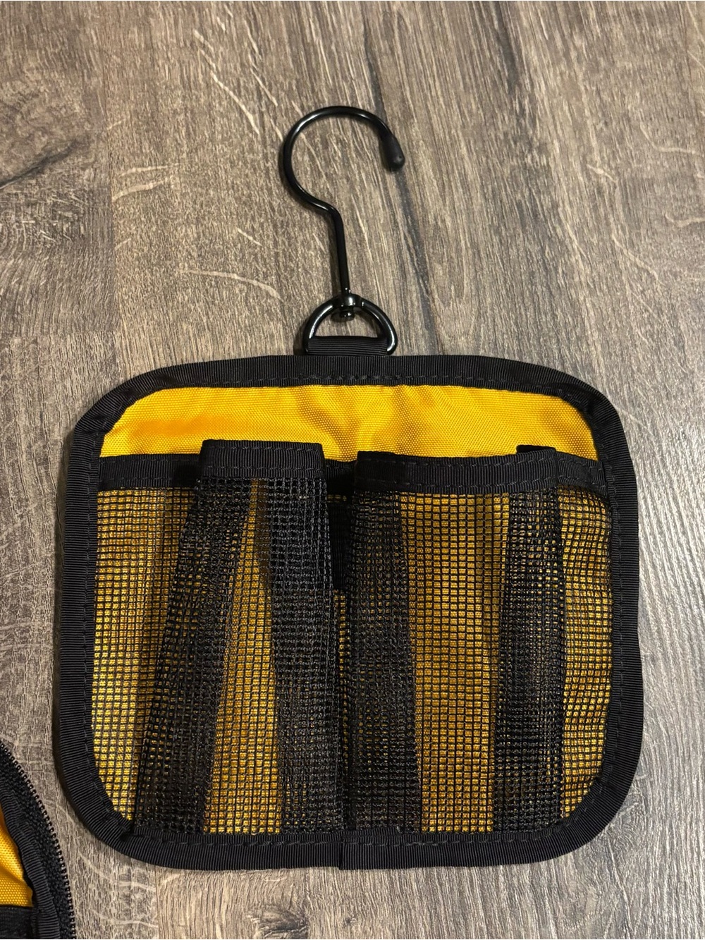 L.L. Bean Personal Organizer Bag Traveler Family Toiletry Bag Yellow Size Small - Picture 10 of 13